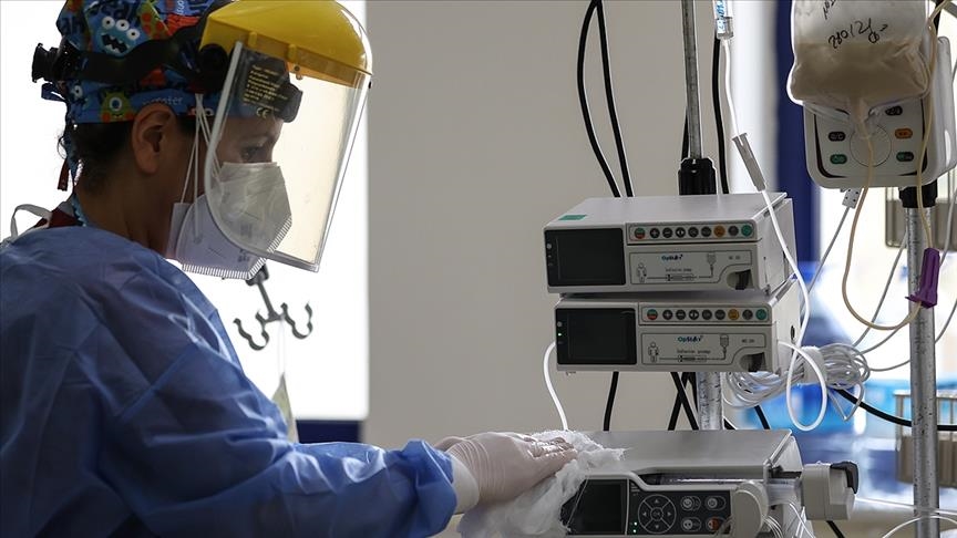 Turkey reports over 11,800 new coronavirus cases