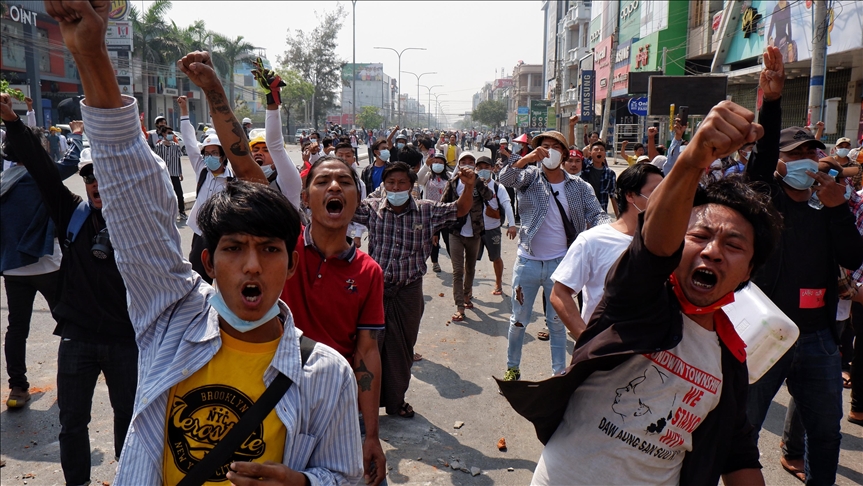 Mueren al menos seis manifestantes en medio de la creciente represión en Myanmar