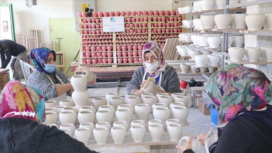 KOSGEB geçen yıl Kovid-19'un gölgesinde 69 bine yakın işletmeye destek verdi