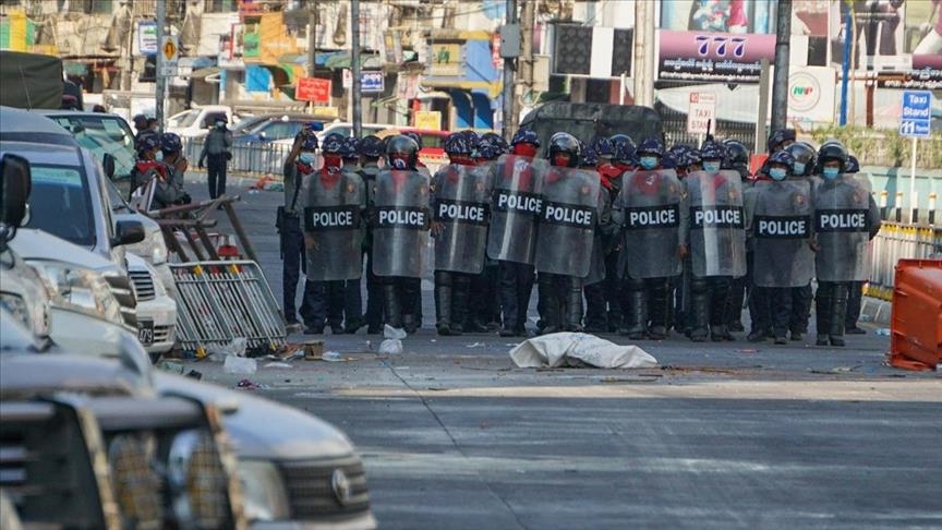 В Мьянме при разгоне демонстрантов погибли 10 человек