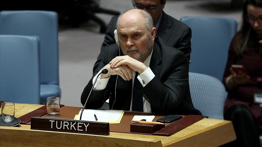 Турция не может в одиночку нести бремя сирийских беженцев - посол в ООН 