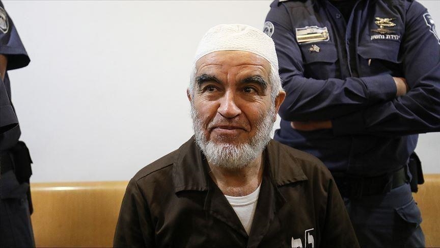 إسرائيل تمدد السجن الانفرادي للشيخ رائد صلاح لمدة 6 شهور 