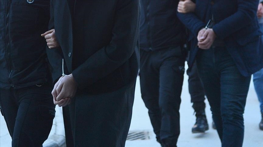 Turkey arrests several FETO fugitives, remands 1
