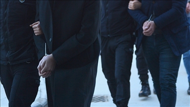 İzmir merkezli 8 ilde FETÖ operasyonu: 11 gözaltı