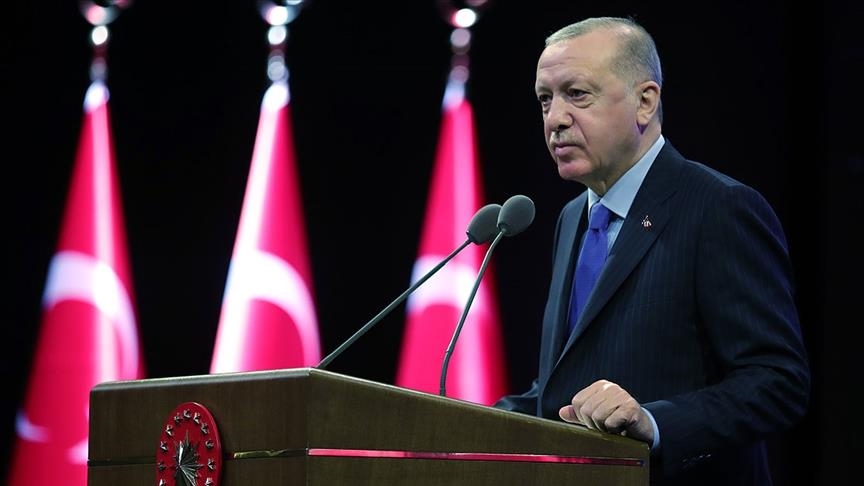 أردوغان يهاتف وزير الدفاع عقب تحطم مروحية عسكرية