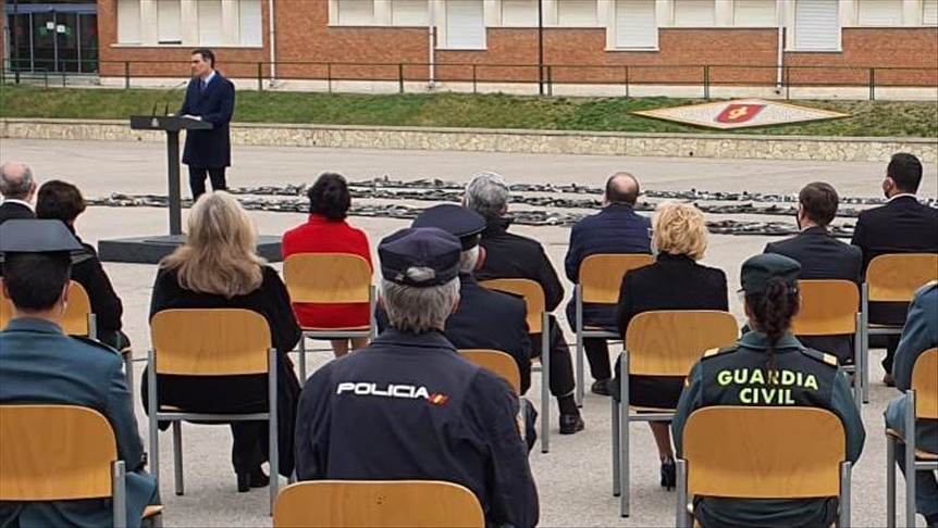 Pedro Sánchez asiste a la destrucción simbólica de 1.377 armas de grupos terroristas ETA y Grapo