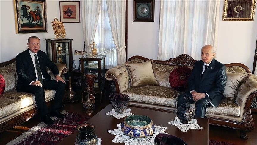 أردوغان يعقد اجتماعا مع شريكه في "تحالف الشعب"