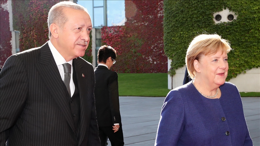 Erdogan y Merkel hablan por videollamada sobre relaciones bilaterales y cuestiones regionales
