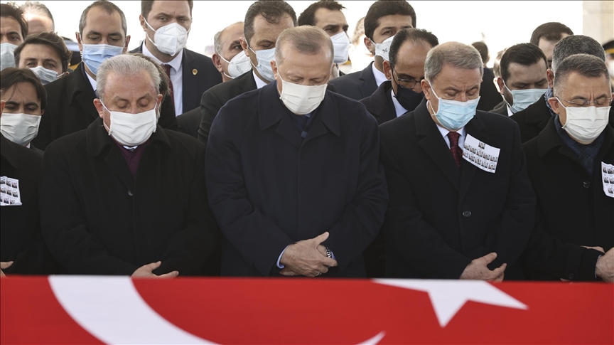 Turquía despide con un emblemático funeral a 11 soldados que murieron en un accidente de helicóptero