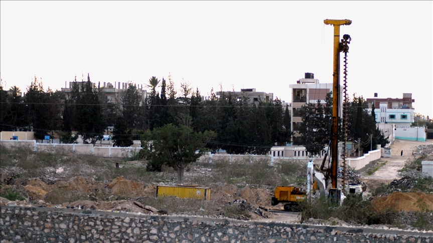 İsrail ordusunun Gazze sınırındaki beton duvar inşasını tamamladığı bildirildi