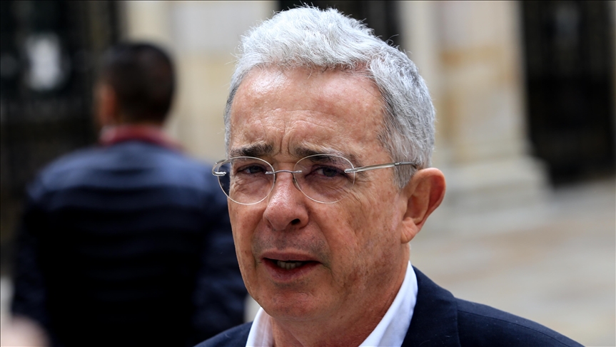 Fiscalía de Colombia pedirá cerrar una investigación penal contra el expresidente Álvaro Uribe