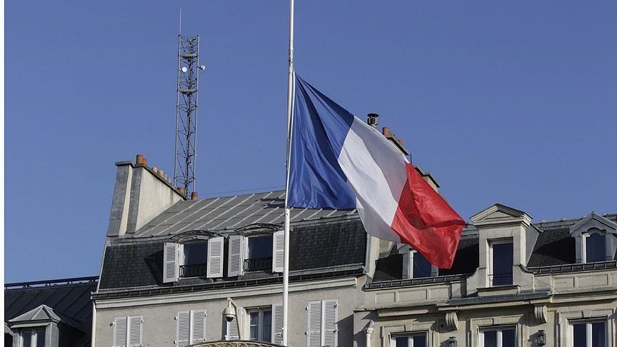 France : Les habitants de la banlieue parisienne frappent à la porte des ONG humanitaires 