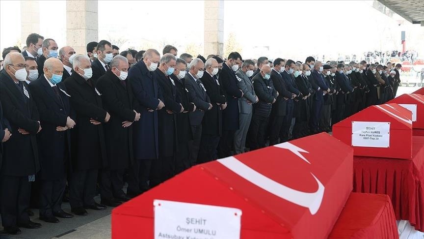 Turquie: Obsèques nationales pour les 11 soldats morts dans un accident d'hélicoptère 
