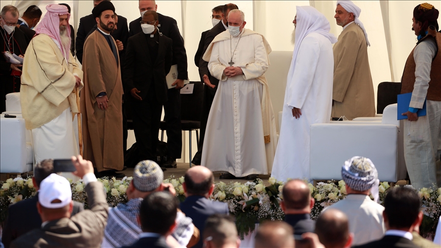 البابا والسيستاني يبحثان تحديات الإنسانية ومعاناة الفلسطينيين 