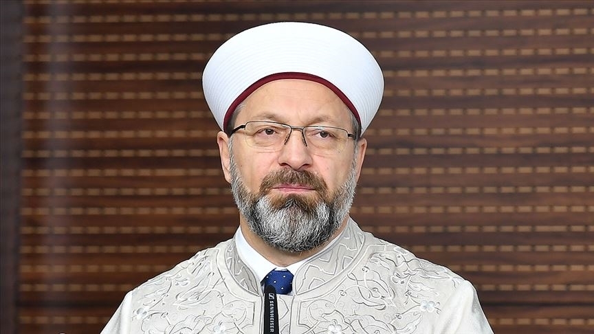 Diyanet İşleri Başkanı Erbaş, Kovid-19 testinin pozitif çıktığını açıkladı