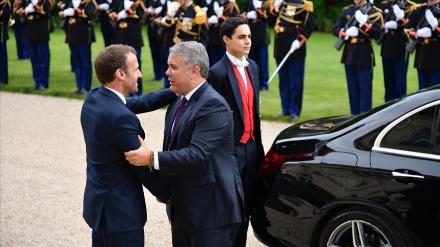 Presidentes de Colombia y Francia hablaron sobre “coordinación multilateral para vacunación masiva”