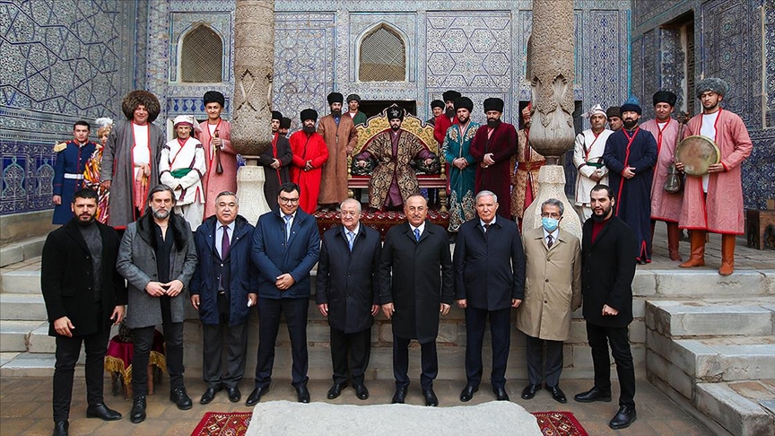 Dışişleri Bakanı Çavuşoğlu Özbekistan'da tarihi Hive kentini ziyaret etti