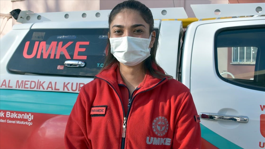 İzmir ve Elazığ depremlerinde can kurtaran UMKE personeli Edanur'dan yaşama bağlayan öneriler