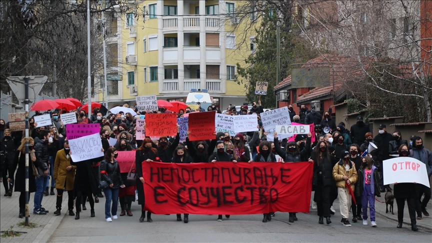 Shkup, mbahet marsh protestues për të drejtat e gruas