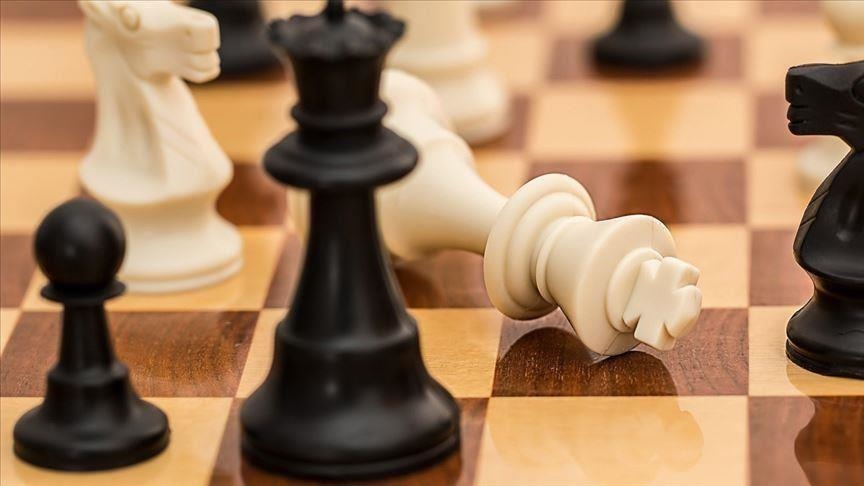 Turkish chess group head works to inspire young girls