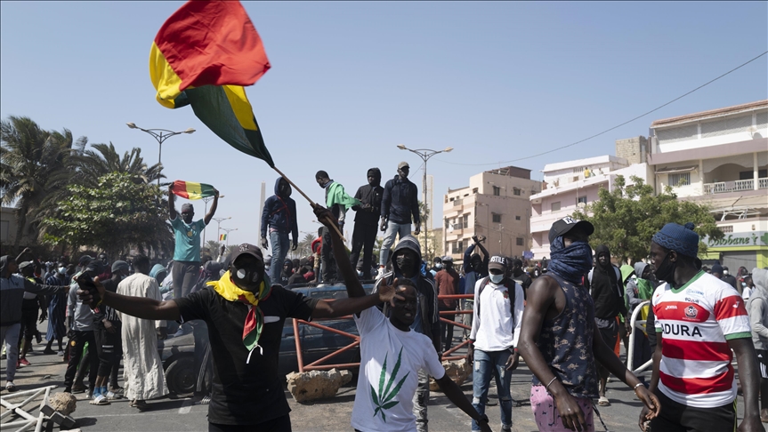 Sénégal/Violentes manifestations au Sénégal : Macky Sall appelle au calme