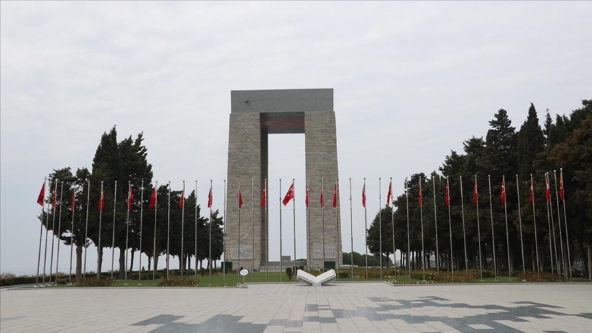 Şehitler Abidesi bölgesinde 18 Mart törenleri için hazırlıklar sürüyor