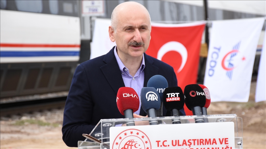 Bakan Karaismailoğlu: Artık Çin'e, Rusya'ya, Avrupa'ya trenlerimiz vızır vızır işliyor