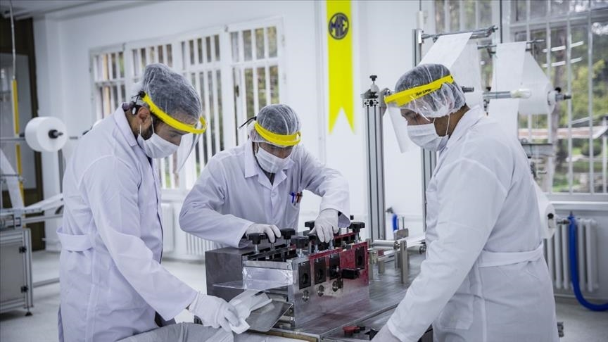 Минобороны Турции вносит активный вклад в борьбу с пандемией