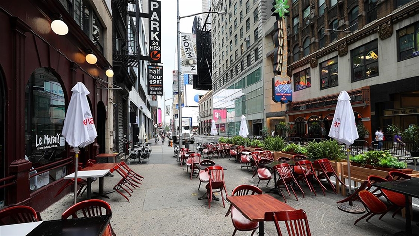 New York'taki restoranların iç mekanlarında 19 Mart'tan itibaren yüzde 50 kapasite kullanılabilecek