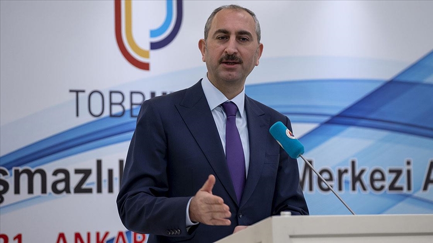 Bakan Gül: Özünde milletin iradesi olan yeni bir anayasa yarınlarımıza bırakacağımız en değerli miras olacaktır