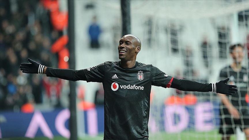 PROFILE - Besiktas' old but reliable engine: Atiba Hutchinson
