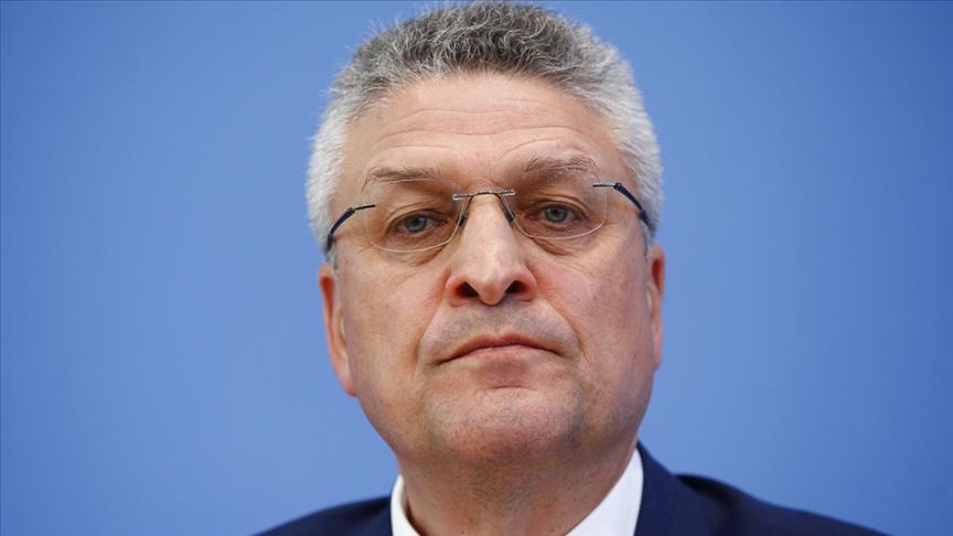 Robert Koch Enstitüsü Başkanı: Salgın henüz bitmedi, aksine üçüncü dalganın başındayız