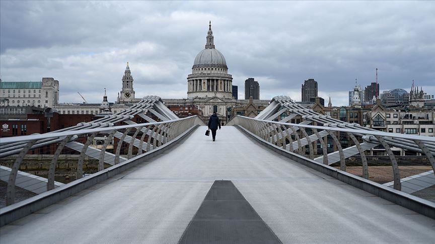 England: COVID-19 levels fall to lowest since September