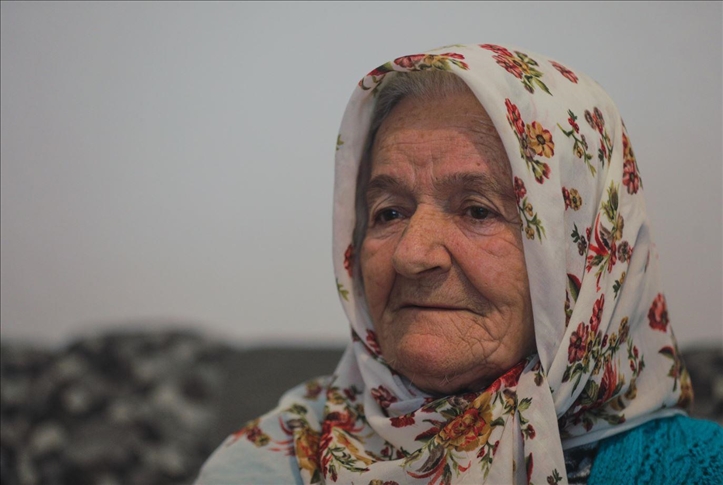 أم لثلاثة شهداء .. آلام "سربرنيتسا" لا تفارق البوسنية فاطمة (تقرير)