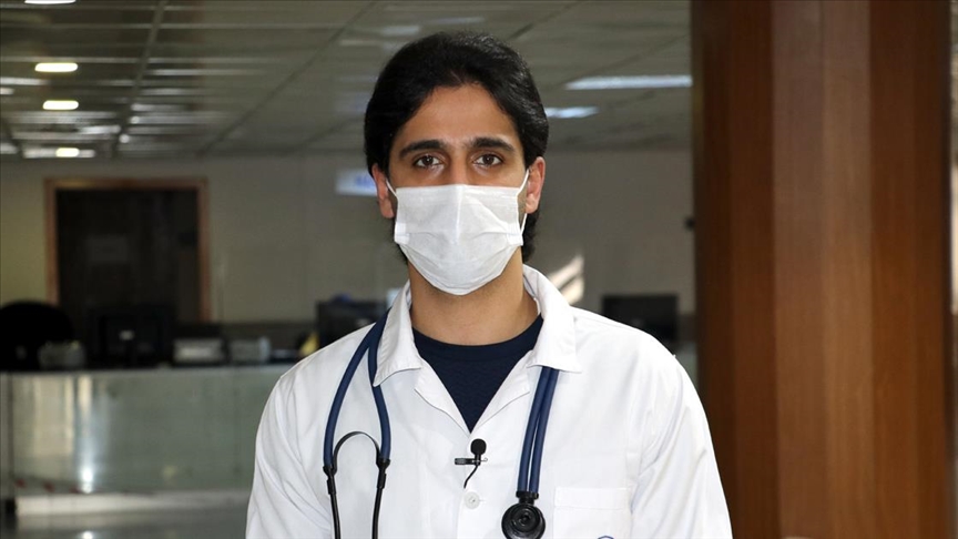 Esed rejimi yüzünden yarım bıraktığı doktorluk hayalini Türkiye'de gerçekleştirdi
