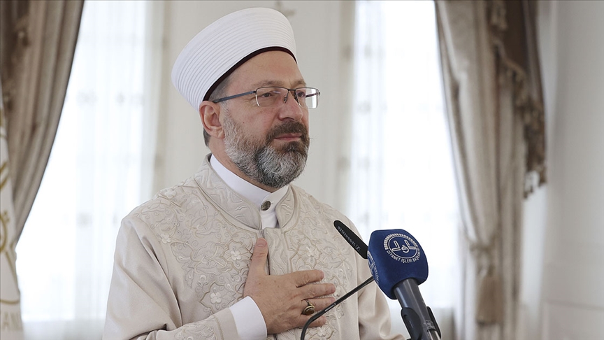 Erbaş'tan sağlık çalışanlarına mektup: İnanıyorum ki çabalarınızın yüce Rabb'imiz katında çok büyük bir değeri vardır