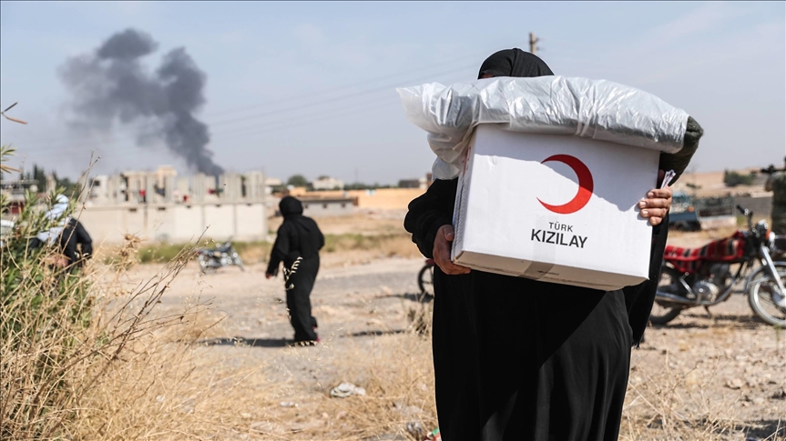 "الهلال الأحمر التركي" تكشف حصيلة مساعداتها للسوريين