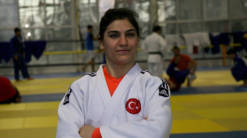 Dünya şampiyonu judocu Zeynep bir ilki daha başarmak istiyor