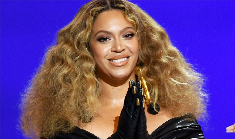 Grammys: Beyonce becomes most decorated in history