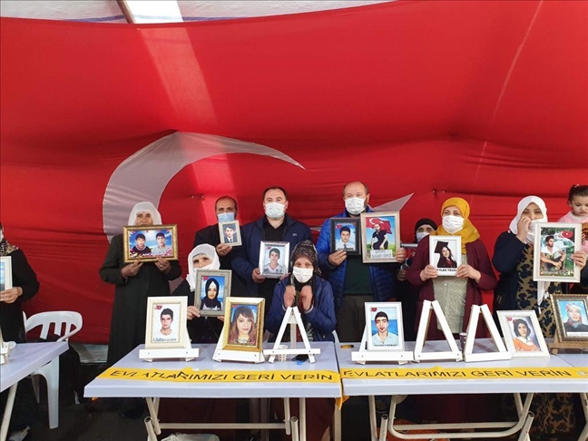 Turquie : Une ONG internationale basée en France apporte son soutien aux "Mères de Diyarbakir"
