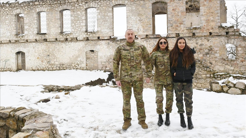 Azerbaycan Cumhurbaşkanı Aliyev, Ermenistan işgalinden kurtarılan Fuzuli ve Hocavend'i ziyaret etti