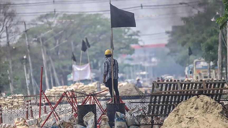 La violencia de la junta militar agrava la economía de Myanmar con el auspicio de China