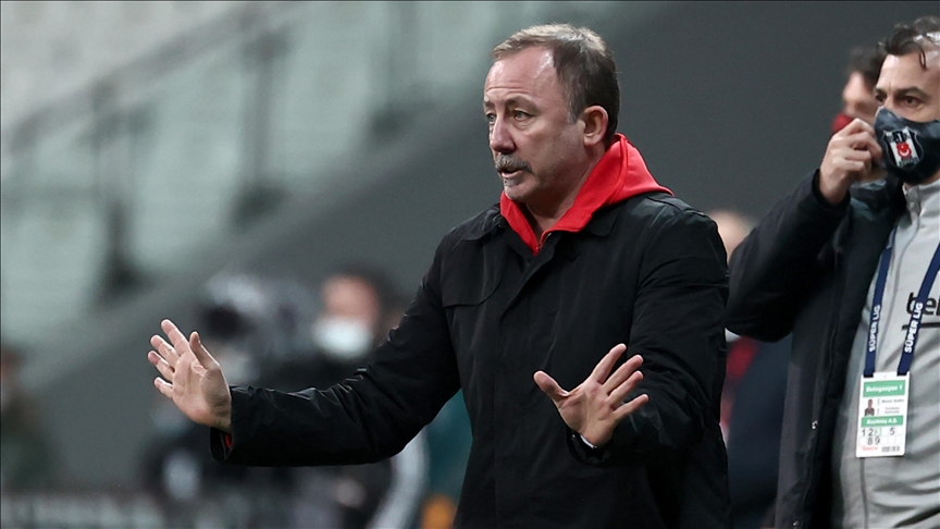 Beşiktaş Teknik Direktörü Sergen Yalçın: Finale yükselmek bizim için değerli