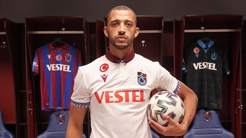 Trabzonspor'un Brezilyalı savunma oyuncusu Vitor Hugo: Futbola Trabzon'da devam etmek istiyorum