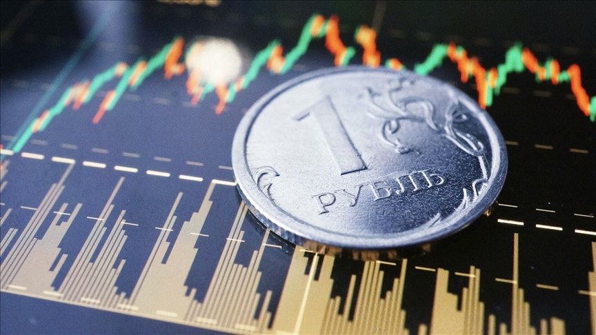 Курс рубля к доллару снизился