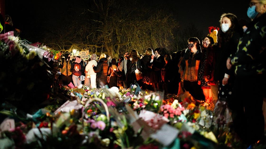 İngiltere'de Sarah Everard cinayeti ve polise yeni yetkiler veren yasa tasarısı protestoları sürüyor