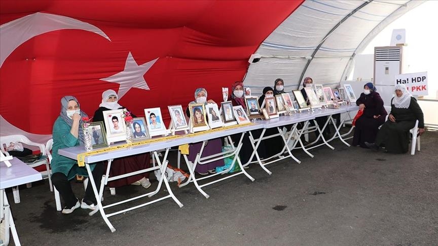 562 jours de sit in devant le parti hdp