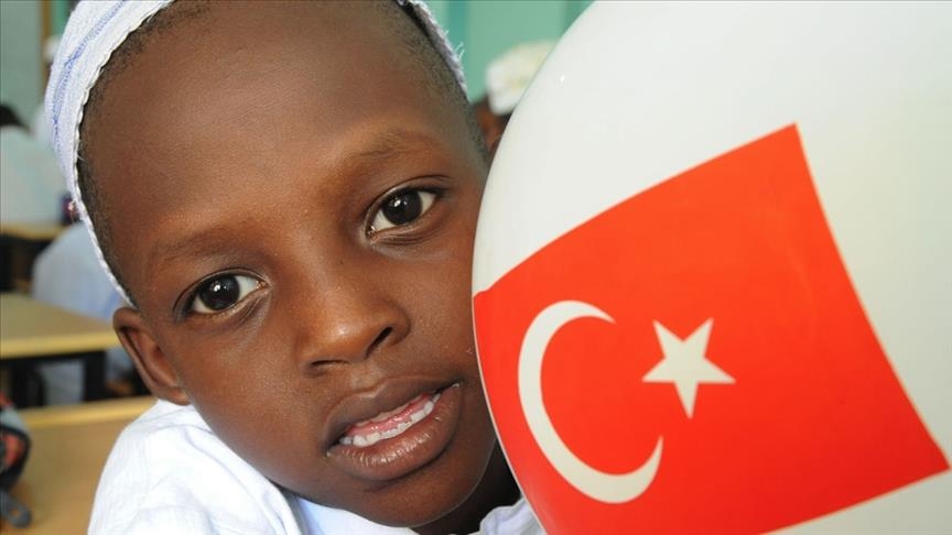 Përderisa imazhi i Francës në Afrikë po përkeqësohet, i Turqisë është në rritje