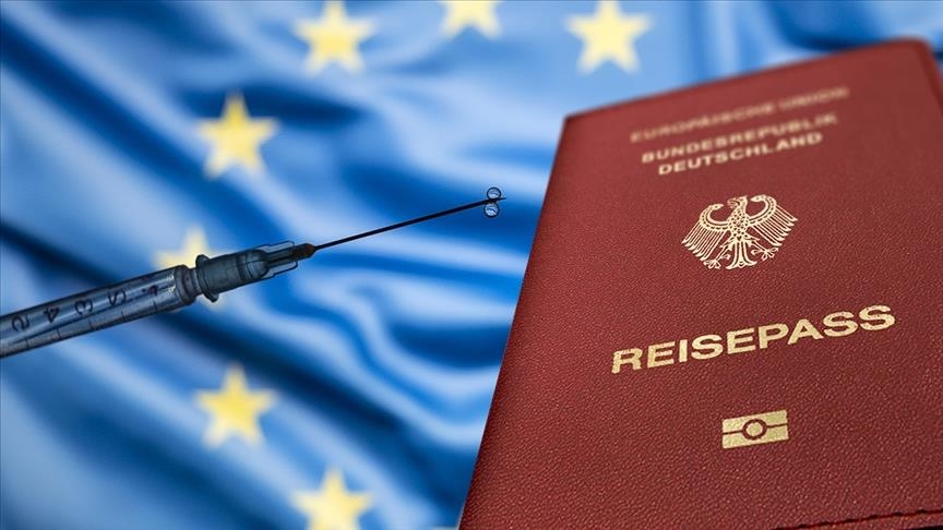 Një teori konspirative që po bëhet e vërtetë: Pasaporta e vaksinës
