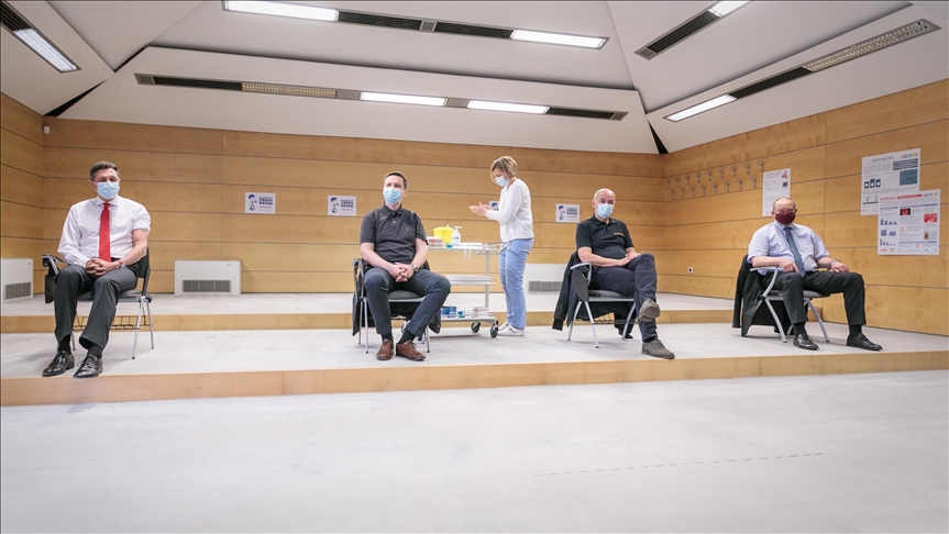 Slovenski državni vrh primio vakcinu kompanije AstraZeneca